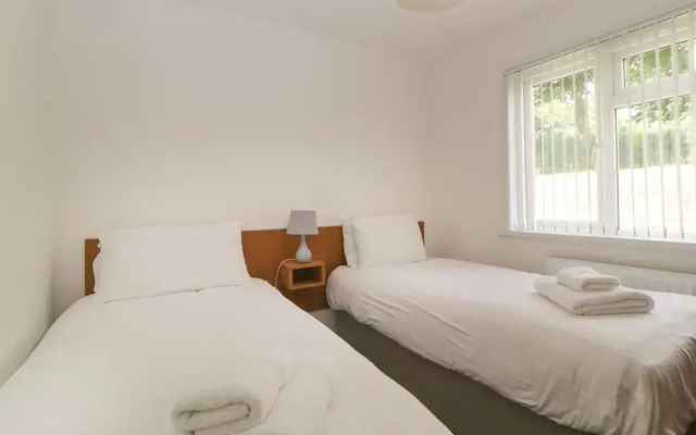 Harcombe House Bungalow 2