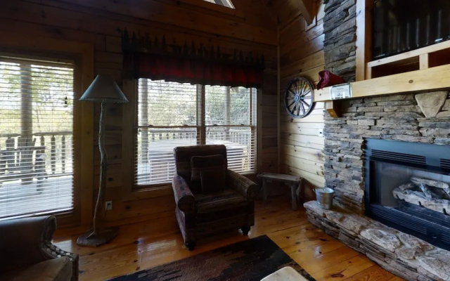 Close to Heaven - Two Bedroom Cabin