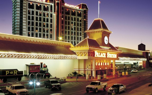 hotels near palace station hotel casino