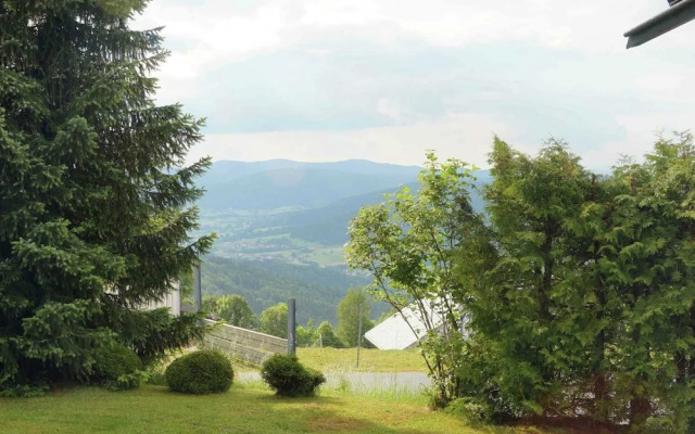 Pretty Holiday Home in Schöfweg ot Langfurth near Ski Slope