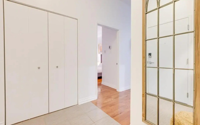 M11 Stylish Modern 3BR in Prime Location