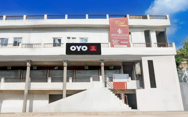 Hotel O Yash Raj Palace