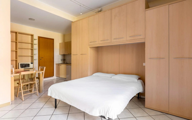 Bright Studio With Balcony by Wonderful Italy