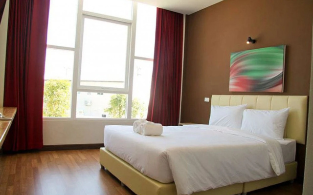 The Zell Budget Hotel Buriam
