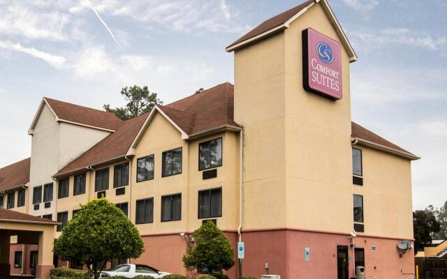 Отель Comfort Suites Wilmington вид на фасад