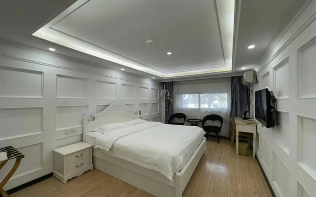 Super 8 Jinan Daminghu East Gate