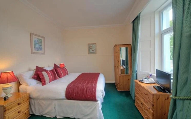 The Lochnell Arms Hotel