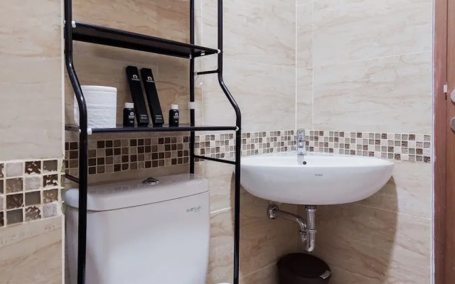 Minimalist And Comfort 1Br At B Residence