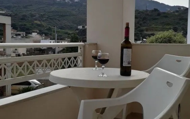 Yannis Residences