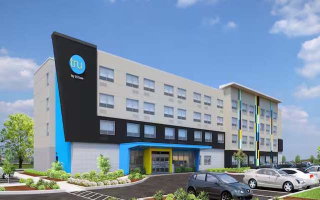 Tru by Hilton Midland East