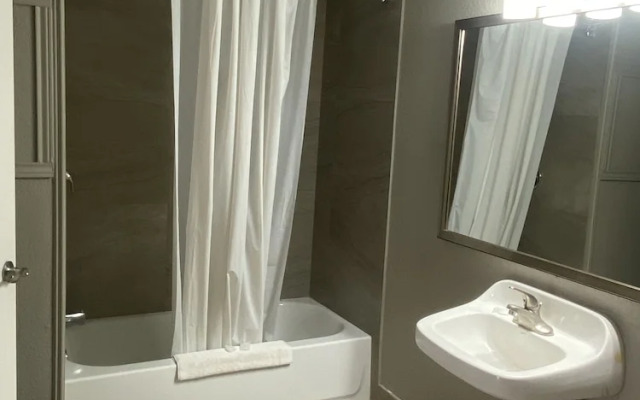 Falcon Executive Inn