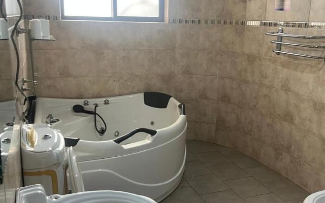 Elma Suites & Lounge