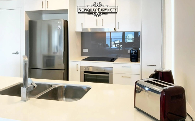 "NEWQUAY" Ideal Location & Views at PenthousePads