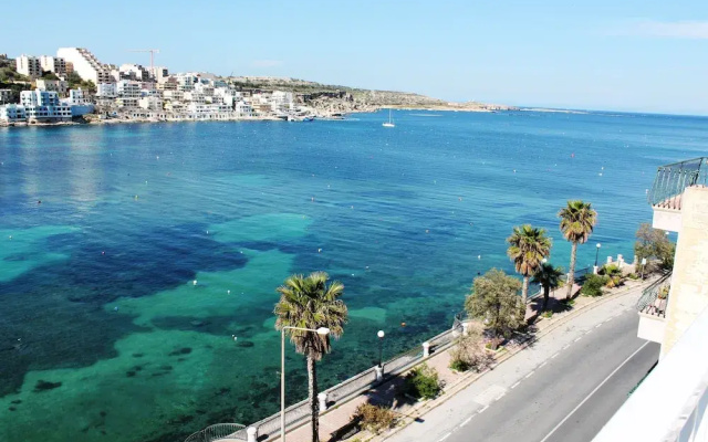 Blue Harbour 5 - 2 Bedroom Seafront Penthouse With Stunning Seaviews
