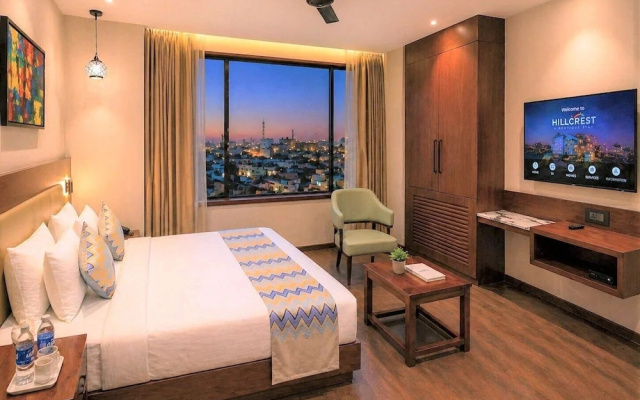 Hillcrest Hotel & Resort