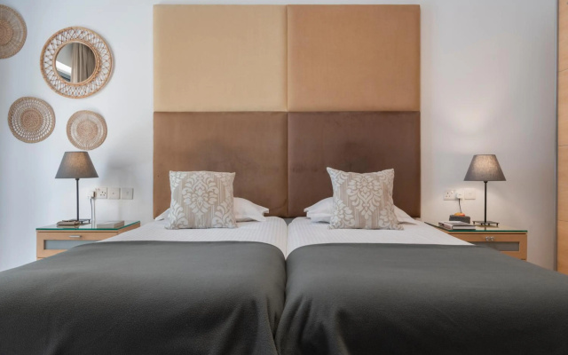 Plaza Regency Hotels