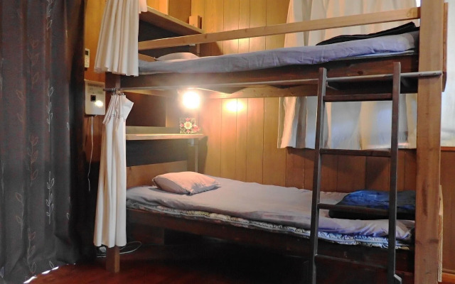 Hotel Hibiscus - Hostel