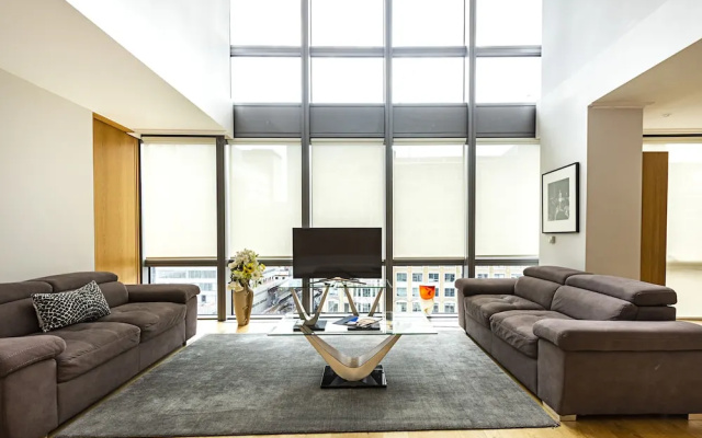 Stunning Spacious 3 Bed Apartment
