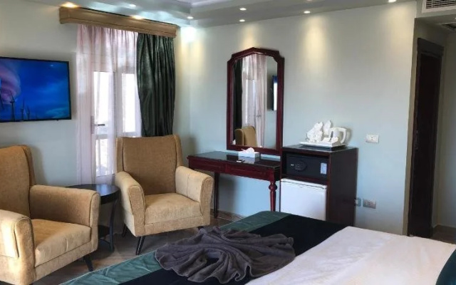 Nile Season Hotel