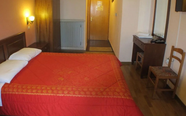 Kroupi Hotel
