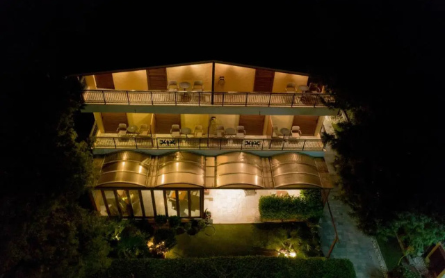 Hotel Chris