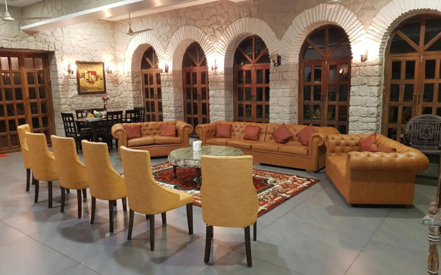 Luxurious Vintage Villa
