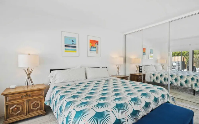 Aurora Oasis Stylish 4 BDR