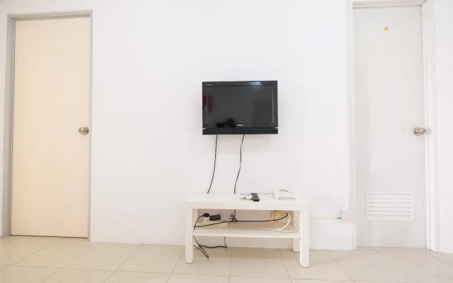 Green Bay Pluit Apartment with Sofa Bed