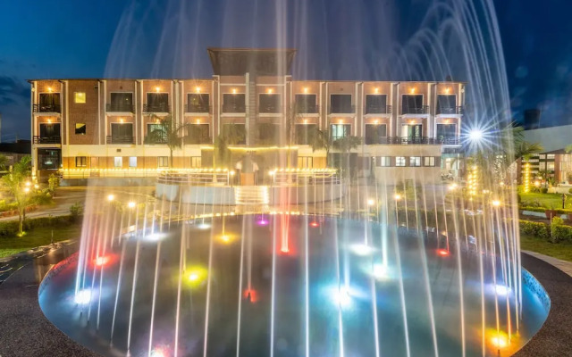 Chitwan Midtown Hotel