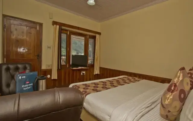Hotel Pine Grove