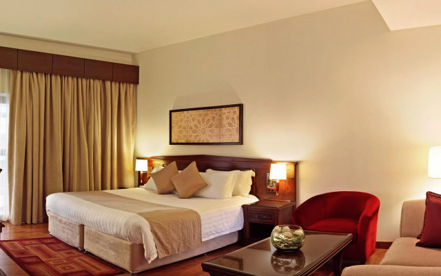 Majestic City Retreat Hotel