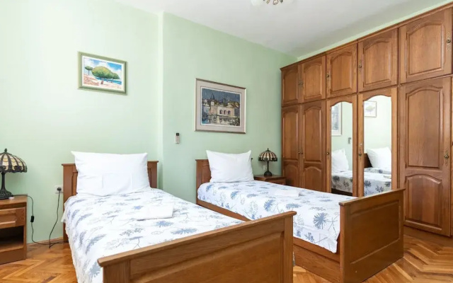 Casa Radha Bella