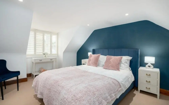 Beachside Stay - 4 Mins Walk - Free Parking