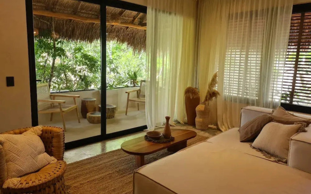 Private Pool and Jacuzzi Penthouse S6