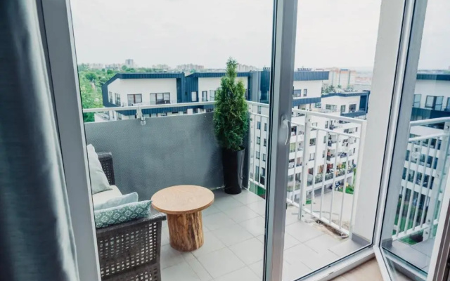 Silk Apartment - Netflix - Parking