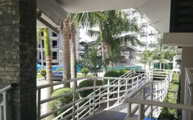 Azur Suites Amani A326 Near Airport Netflix Cozy