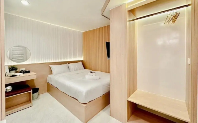 Thrive Hotel