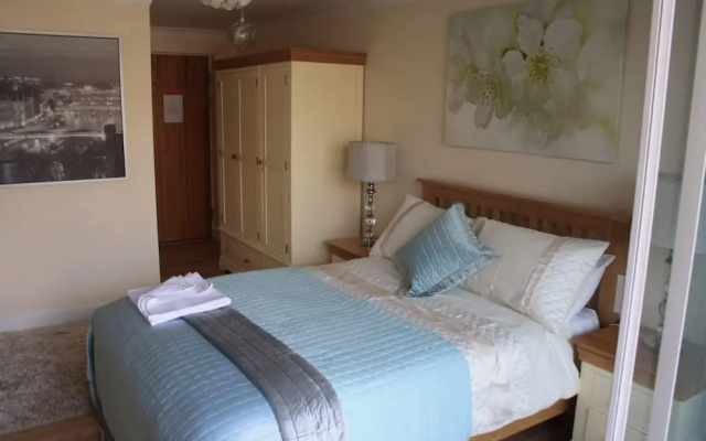 Self-Contained Luxury En Suite Room