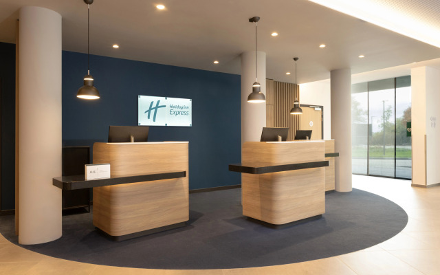 Holiday Inn Express Brussels Airport by IHG