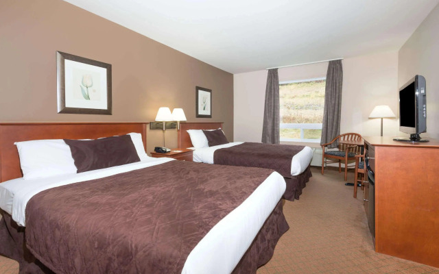 Super 8 by Wyndham Sainte Agathe Des Monts