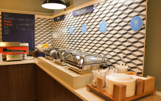 Holiday Inn Express Osage Beach - Lake Of The Ozarks by IHG