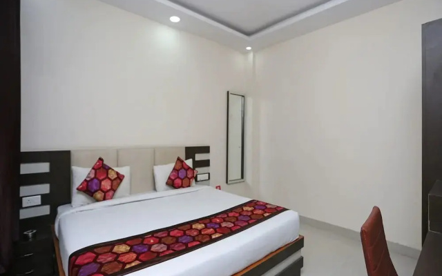 VMS Royal Inn By OYO Rooms