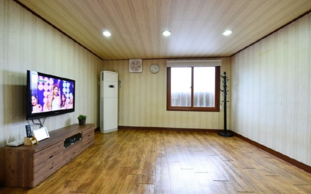 Gyeongju Songlim Byeoljang Pension