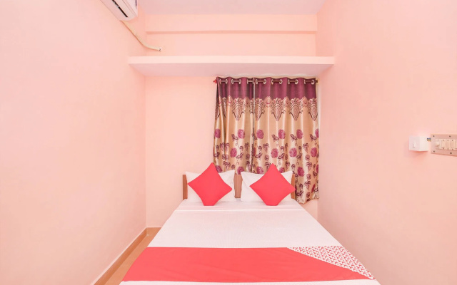 OYO Flagship 11419 Surya Residency