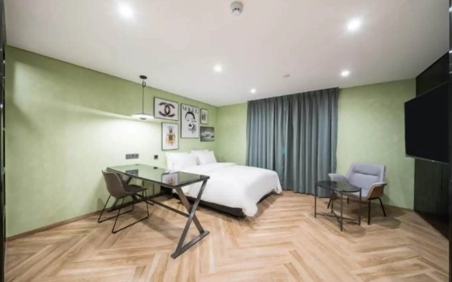 Amourex Hotel