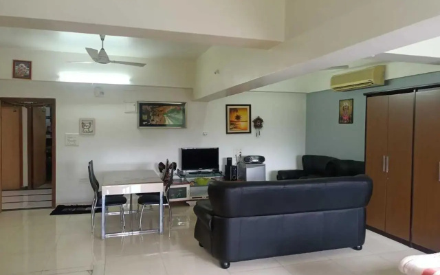 Sarang Lodging & Boarding