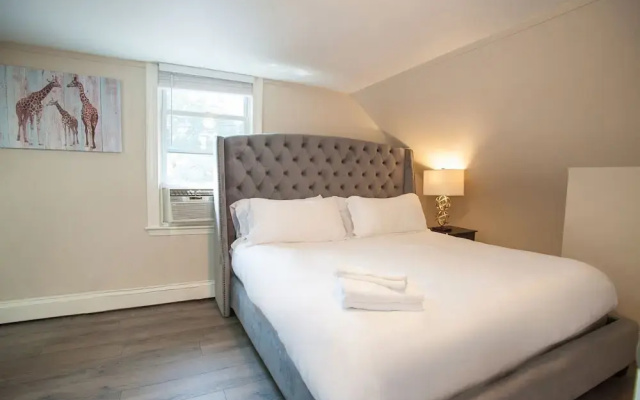 Luxury Collection-4 Bedroom 3 Full-bathroom-boston