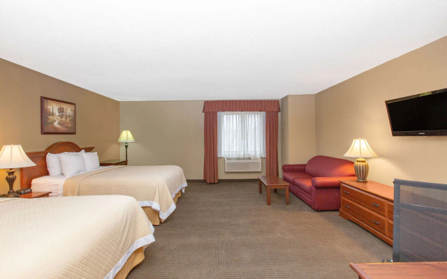 Days Inn by Wyndham Salina I-70