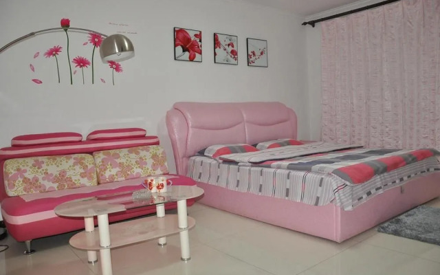 Yuxuan Theme Apartment