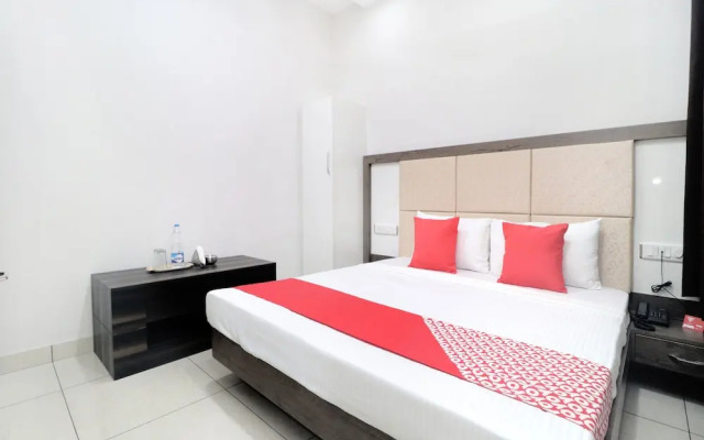 OYO 15005 Hotel K-Homes